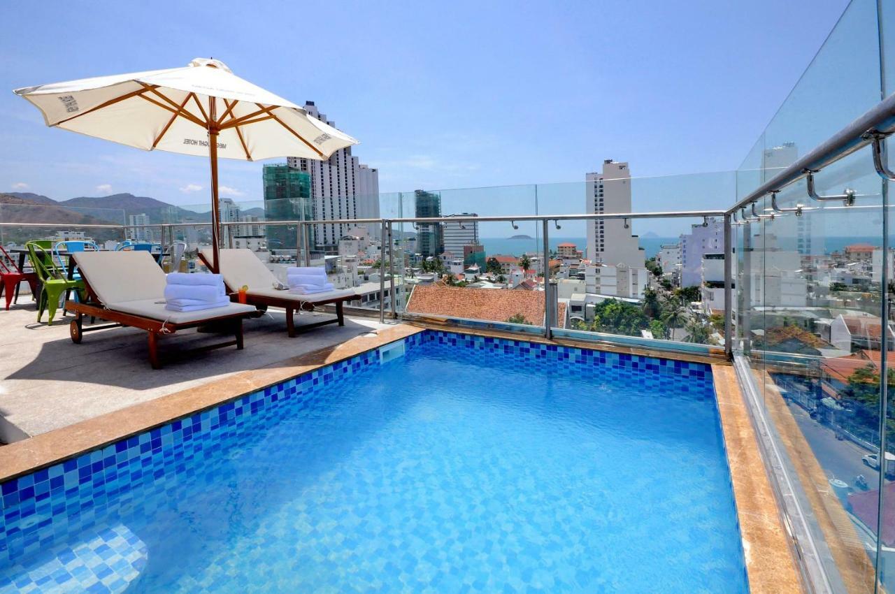 Mega Light Hotel Nha Trang Eksteriør billede